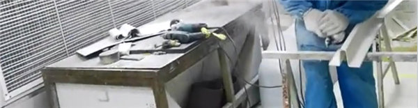 傳統(tǒng)打磨設(shè)備有諸多缺點：灰塵大、污染環(huán)境、傷害身體健康、耗電過多