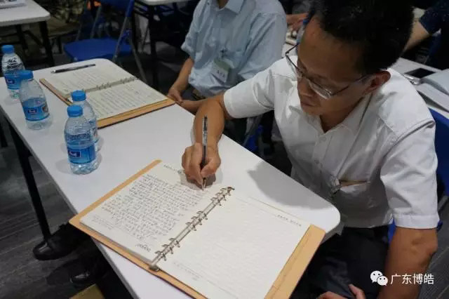 中國不飽和聚酯樹脂行業(yè)協(xié)會 華南玻璃鋼新技術交流培訓中心第三期玻璃鋼模具制作培訓班-9