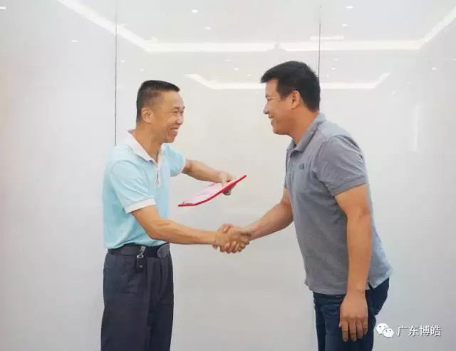 中國不飽和聚酯樹脂行業(yè)協(xié)會 華南玻璃鋼新技術交流培訓中心第三期玻璃鋼模具制作培訓班-23